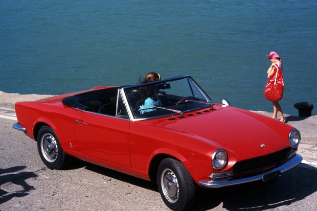 Fiat 124 Spider, the accessible one