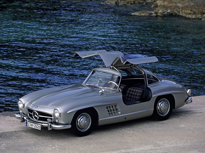 Mercedes 300 SL : from competition to the road