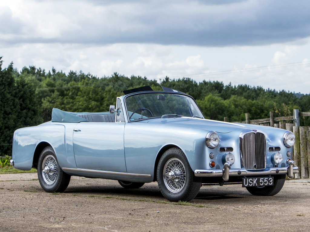 Alvis: from luxury cars to military equipment