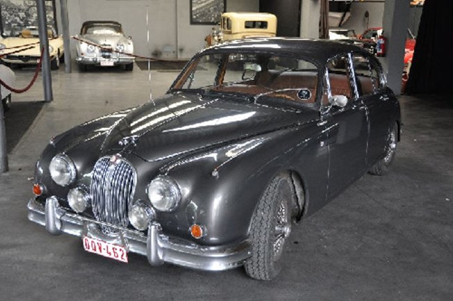 A LOUER - TE HUUR - Jaguar MKII